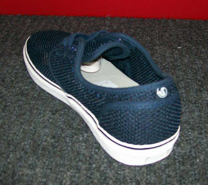 11_DVS_Shoe6_02.jpg
