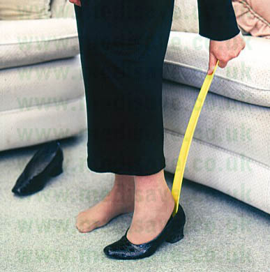 helping_hand_long_shoe_horn.jpg