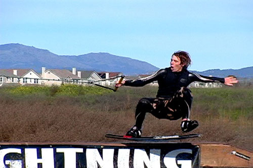 WakeSkate-Crash1sm.jpg