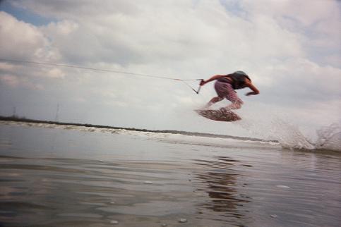 wakeskating2.JPG